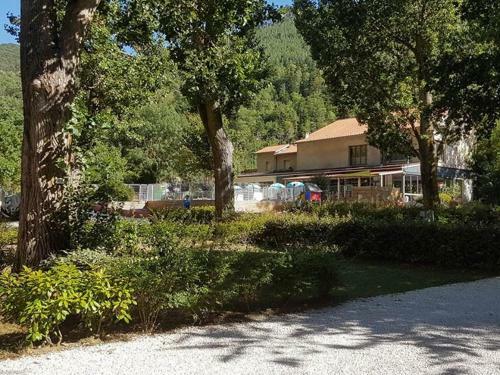 Le Moulin Du Pont D'ali�s
