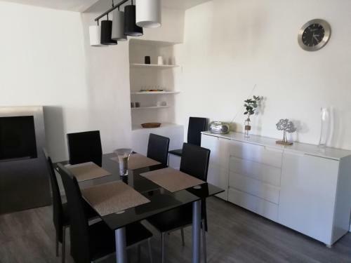 Ancienne Caserne Du Ch�teau