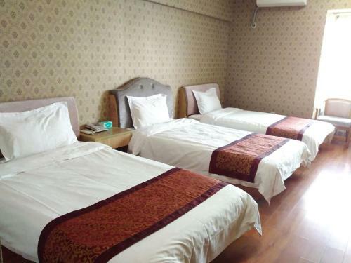 Golden Tree Business Hotel