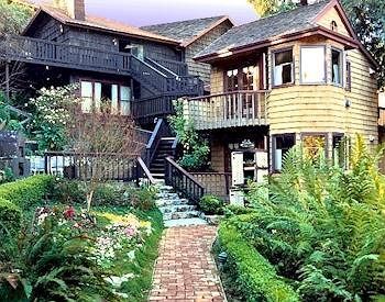 Posada The Babbling Brook Inn