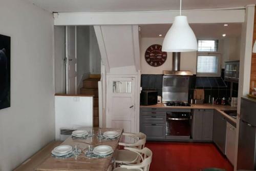 Maison Chaleureuse Et Familiale, Centre De Luchon