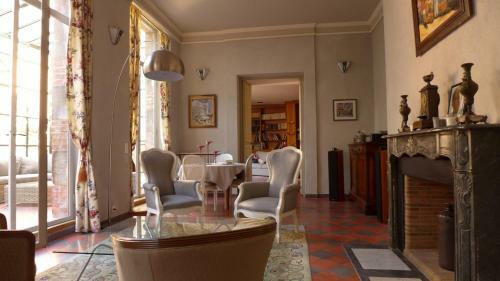 Hostal Maison D'h�tes "au Coeur D'avignon"
