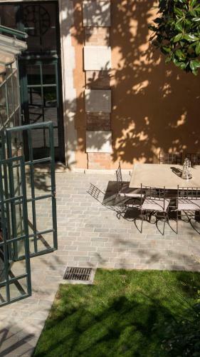 Hostal Maison D'h�tes "au Coeur D'avignon"