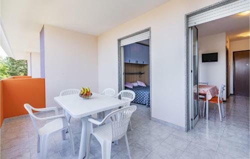 Nice Apartment In Bibione With 1 Bedrooms