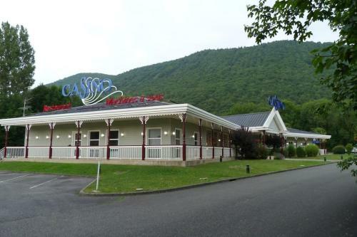 Cottage Les Pyr�n�es Au Bord De L'eau
