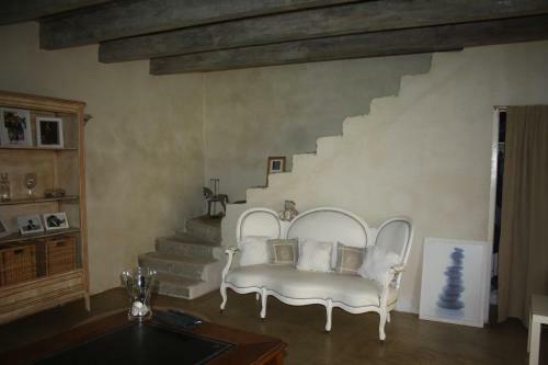 Le Petit Mas Entre Provence Et Camargue 5 Pers