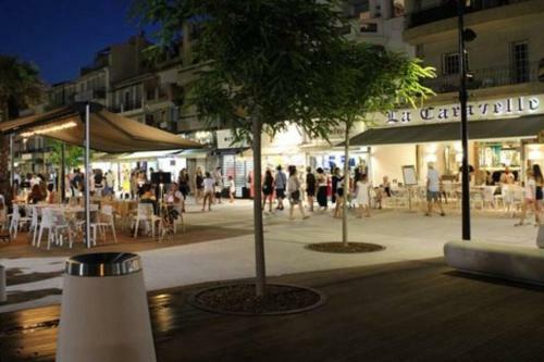 Apartamento T1 Bis Climatis� / Parking / Proche Des Plages