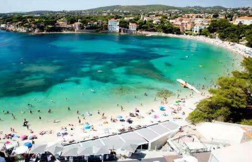Apartamento T1 Bis Climatis� / Parking / Proche Des Plages
