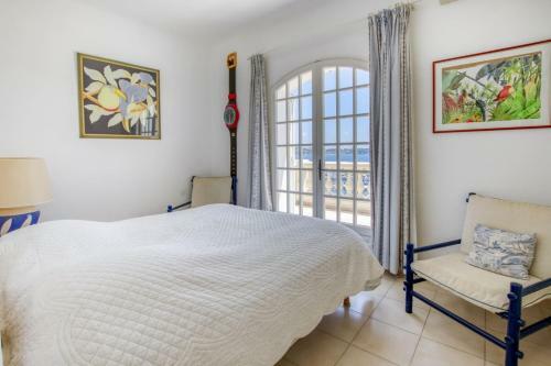 Magnificent Luxury Flat With Terrace In Bandol