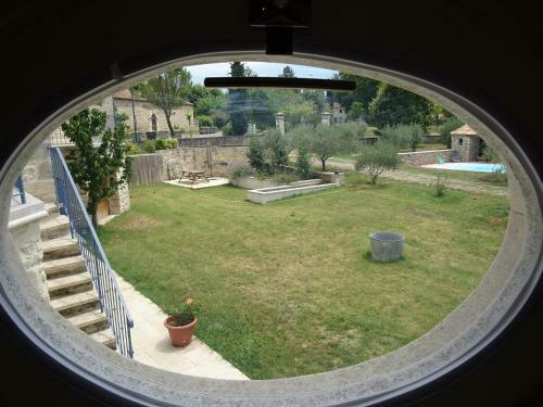 Domaine Mary's