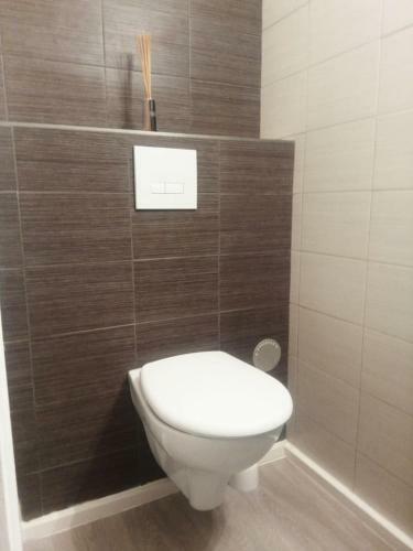 Apartamento Charmant Studio Climatis� � 300m Du Port. Refait � Neuf.