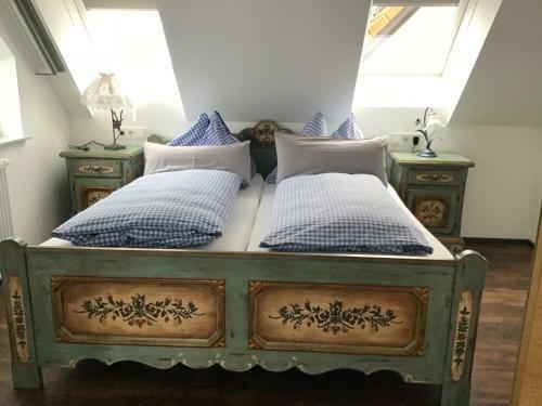 Hostal Themenpension Haus Sanz