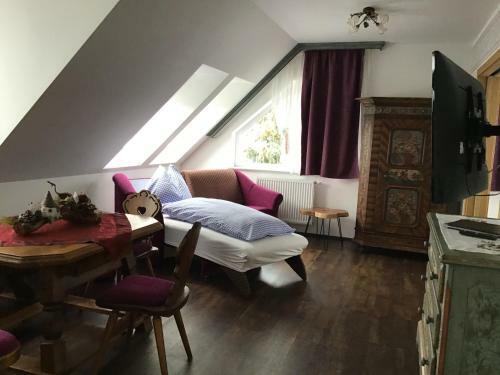 Hostal Themenpension Haus Sanz