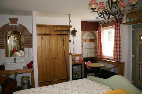 Hostal Themenpension Haus Sanz