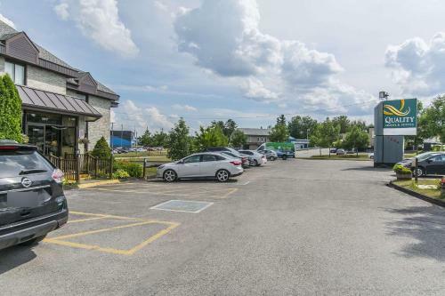 Quality Hotel & Suites Sherbrooke