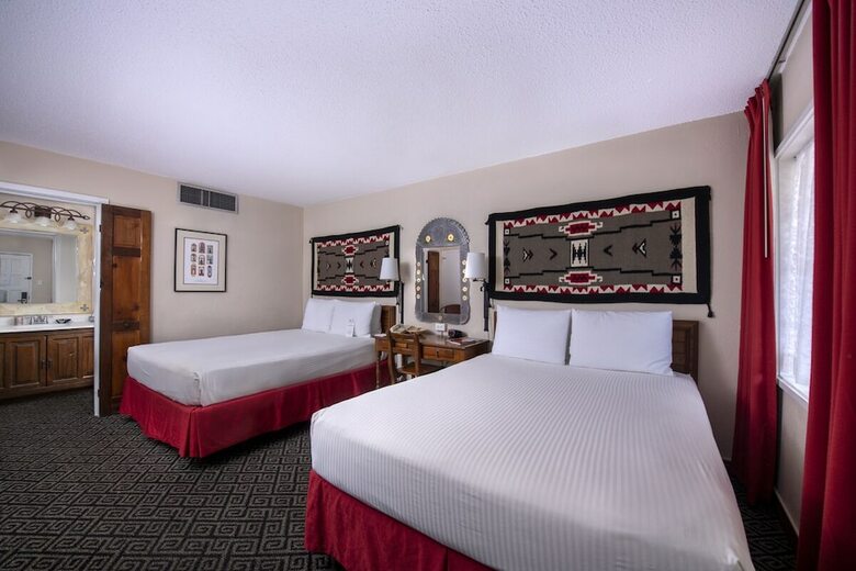 Hotel Inn Of The Governors