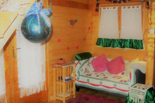 Chalet Champ�tre Dans Les Bois Du Lot, Immersion.