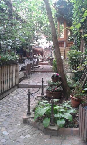 Hostal Chez Norbert