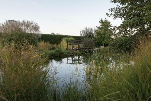 Bed & Breakfast Maison D'h�tes Les Jardins De Madeleine