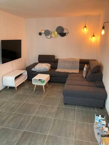 Belle Maison R�nov�e Avec Jardin Bien Situ�e