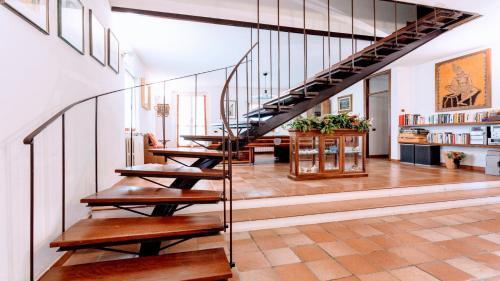 Villa Vallocchia - Sleeps 18 Exclusive Poolgrounds 4