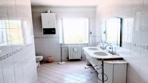 Villa Vallocchia - Sleeps 18 Exclusive Poolgrounds 2