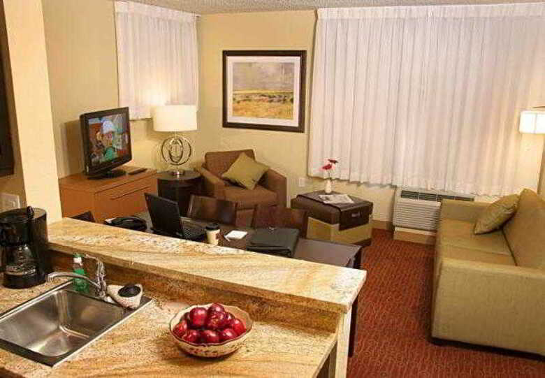 Hotel Towneplace Suites Farmington