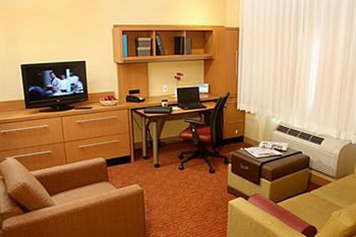 Hotel Towneplace Suites Farmington