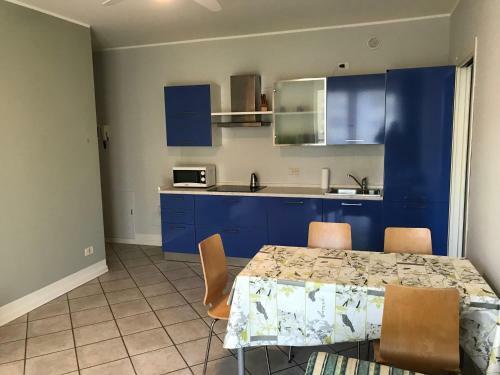 Apartamento Grazioso Bilocale Metr�/centro