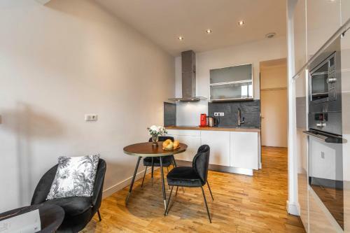 Apartamento Studio Charming & Modern - Quiet Area In City Center - Wifi