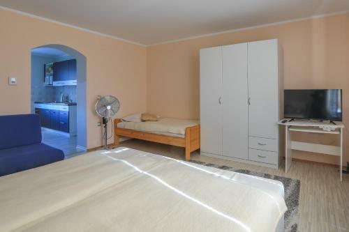 Apartments Pr Fajfarju