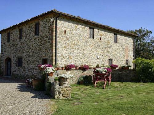 Authentic Holiday Home In Bucine With Private Swimming Pool