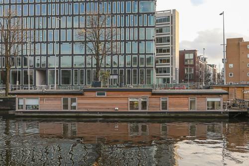 Bed & Breakfast Houseboat Next To Amstel
