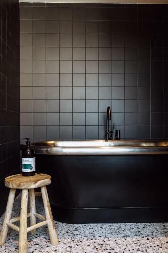 Hotel Le Garage Biarritz H�tel Nouvelle Ouverture