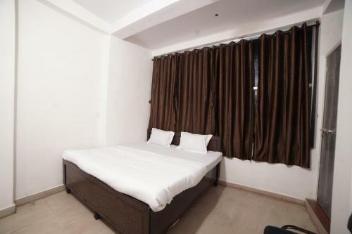 Oyo Flagship 83398 Hotel Relax Inn