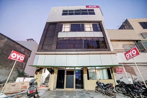 Oyo Flagship 83398 Hotel Relax Inn
