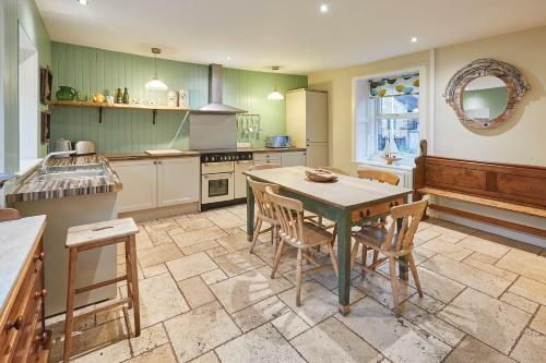 Host & Stay - Church Cottage