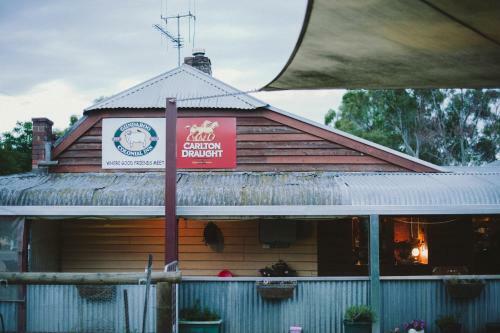Motel Gundaroo Colonial Inn