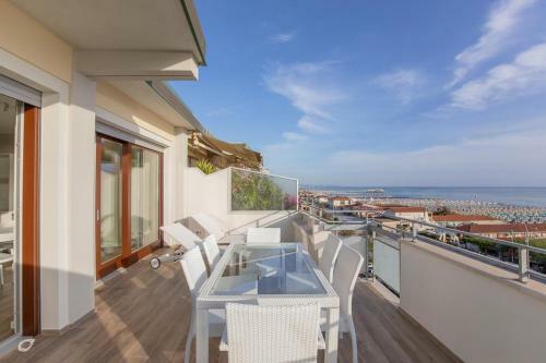 Apartamento Beachfront Penthouse With Jacuzzi And Private Parking