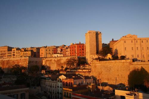 Hostal Vista Suites - Piazza Yenne
