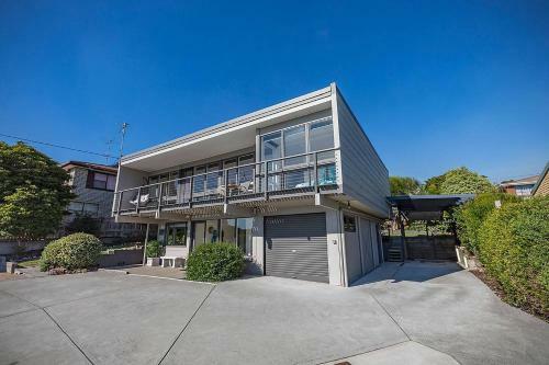 Mimosa Holiday House