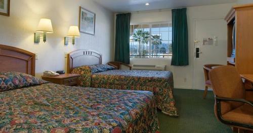 Motel Orange Show Inn