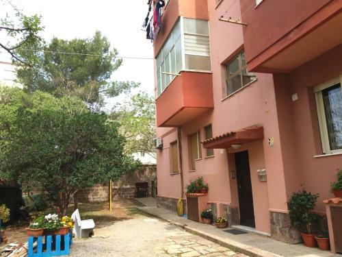 Casa Nel Centro Di Carbonia