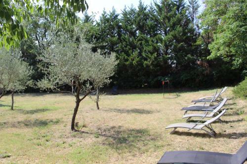 Bed & Breakfast Le Mas De Roux Chambres D'hotes
