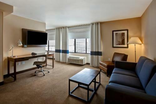 Hotel Four Points By Sheraton Peoria Downtown