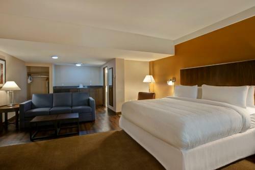 Hotel Four Points By Sheraton Peoria Downtown