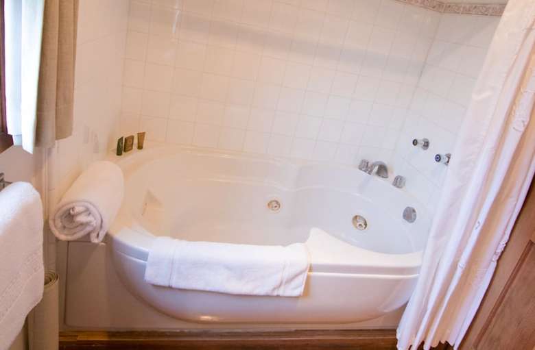 Bed & Breakfast Bath Street Inn
