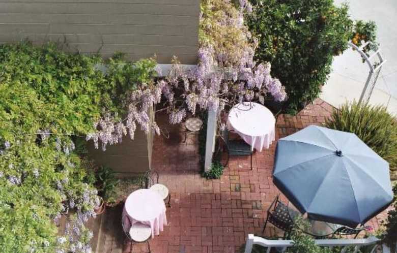 Bed & Breakfast Bath Street Inn