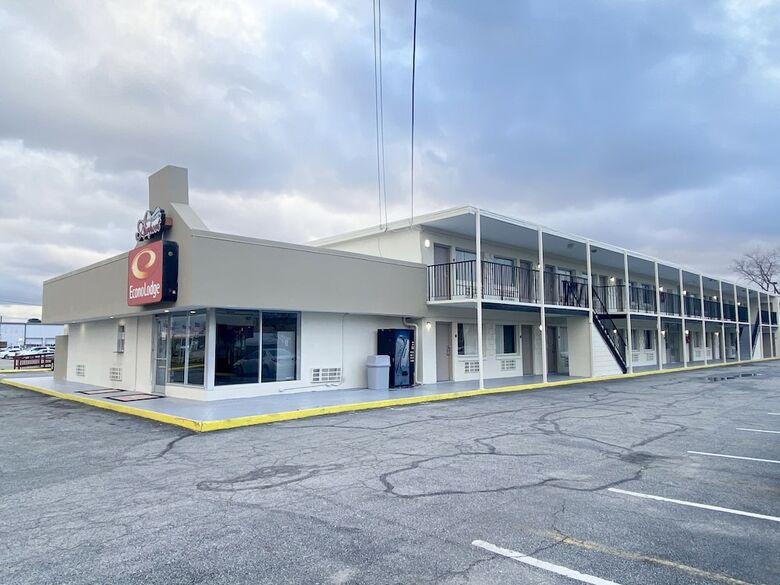Hotel Econo Lodge Airport