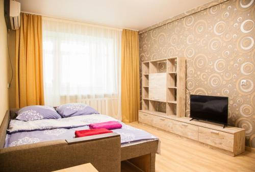 Semi-luxury Apartment On Tsentralnyiy Boulevard 8